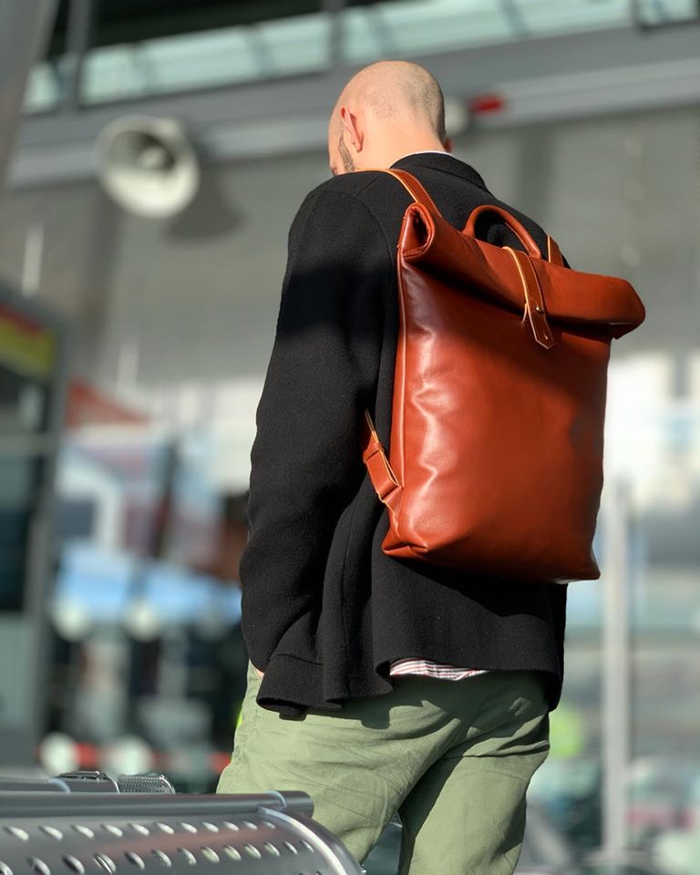 кожаный рюкзак для ноутбука